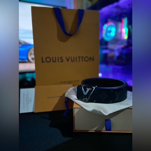 Authentic Louis Vuitton Belt Reversible With LV Monogram Size:100 10/10condition - Picture 2 of 4